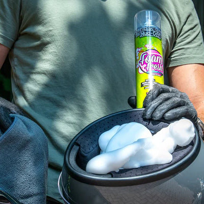 MUC-OFF HELMET CARE KIT