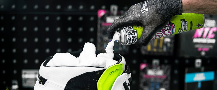 MUC-OFF HELMET CARE KIT