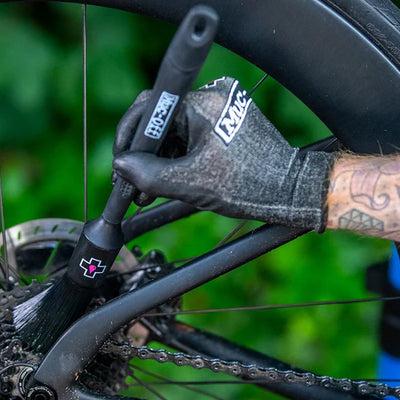 DRIVE TRAIN BRUSH