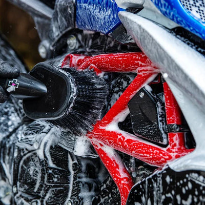 MUC-OFF SOFT WASHING BRUSH
